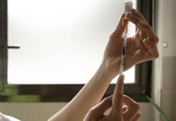 Hindistan’da aynı şırıngayla 30 öğrenciye koronavirüs aşısı yapıldı!