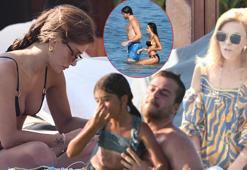 Bodrum ve Çeşme'den renkli görüntüler! Ünlü oyuncu tek başına tatilde