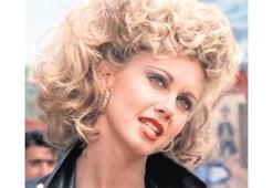 ‘Grease’ yardım için gösterimde