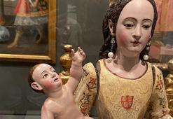 Mark Zuckerberg'e benzetilen İsa figürü interneti karıştırdı