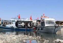 Van Gölü'nde alarm! Su seviyesi düştü, tekneler karaya oturdu