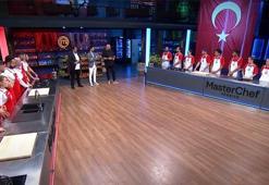 MasterChef'te dokunulmazlığı kim, hangi takım kazandı? 30 Ağustos MasterChef ilk eleme adayları belli oldu...