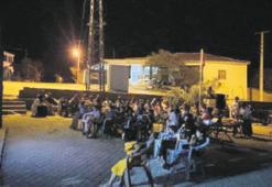 Tiyatro girmeyen köy kalmayacak