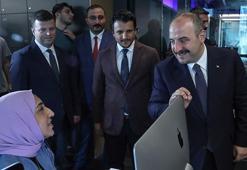 Bakan Varank 42 İstanbul’da gençlerle buluştu! Yazılımcı gençlere çat kapı ziyaret