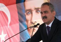 Bakan Özer: Yardımcı kaynakla ilgili problemi, eğitim sistemimizden köklü olarak kaldırdık