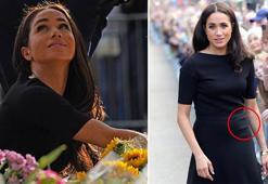 Meghan'ın elbisesinin gizemi! Eteğindeki potluk tartışma yarattı
