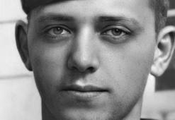 P﻿earl Harbor'da ölen Amerikalı denizci 80 yıl sonra toprağa verildi