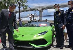 Tayland’da 26 kaçak lüks araca el konuldu