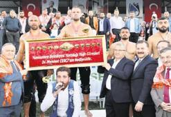 Altın kemeri Gümüşalan kuşandı