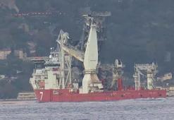 Karadeniz Gaz Sahası’nda denizin tabanına kablo döşeyecek olan gemi Boğaz'dan geçti
