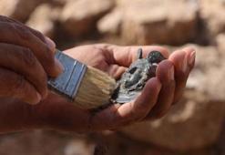 Perre Antik Kenti'nde 1800 yıllık bronz madalya bulundu