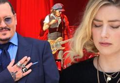 Johnny Depp&#x27;i yalnız bırakmadılar! Amber Heard davası sonrası da birlikteler