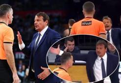 Ergin Ataman çılgına döndü! Sahanın içine girdi, diskalifiye edildi