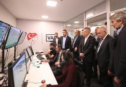 ‘Tavla oynayan hakem’