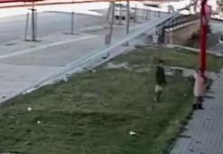 Küçük çocukların bayrak sevgisi duygulandırdı