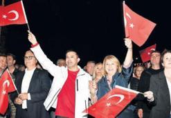 Binler, sel olup aktı...