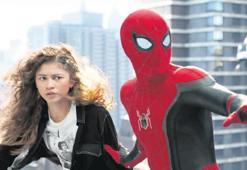 En süper kahraman Örümcek Adam