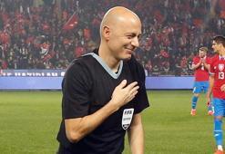 Cüneyt Çakır, Türkiye-Çekya maçıyla jübile yaptı! Veda sözleri: Bir ilk gerçekleşti