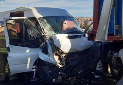 İzmir’de feci kaza! 1’i ağır 6 cezaevi personeli yaralı