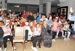 Ukraynalı ve Suriyeli çocuklar, barış için Türkçe şarkı söyledi