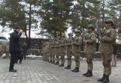 Bakan Akar ve komuta kademesi Irak sınırında