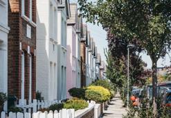 İngiltere'de konut fiyatlarında büyüme yavaşladı