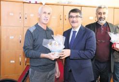 Öğretmenlere çiçek