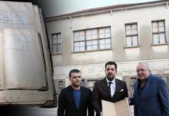200 yıllık evin çatısından Osmanlıca kayıt defteri çıktı