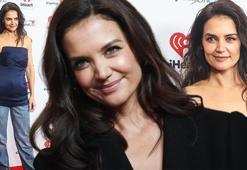 Katie Holmes'un kırmızı halıdaki kıyafet tercihi gündem oldu!