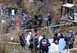 Servis kazasındaki 9 öğrencinin tedavisi sürüyor, şoför yoğun bakımda