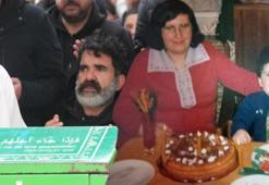‘Çaycı Hüseyin’ Alpaslan Özmol'un annesi son yolculuğuna uğurlandı!