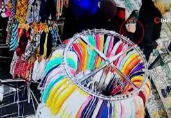 Turistlerin cep telefonu hırsızlığı güvenlik kamerasına yansıdı