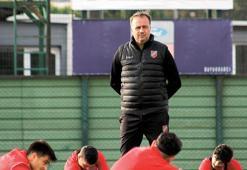 Karşıyaka, yaşa takıldı!