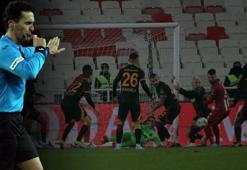 Sivasspor - Galatasaray maçında tartışmalı karar! Erkan Özdamar damgası
