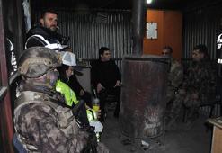 Kars’ta eksi 10 derecede yılbaşı uygulaması!