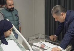 2023'ün ilk bebekleri dünyaya geldi! Bakan Koca ziyaret etti