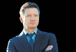 Jeremy Renner’ın  durumu kritik