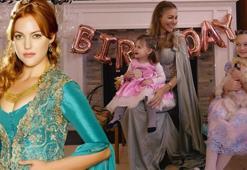 Doğum günü pozları gündem oldu! 'Sondaki fotoğraf Hürrem Sultan havası veriyor'