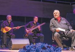 Nazım, şiirleriyle anıldı