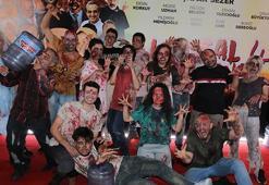 Salonları zombiler bastı