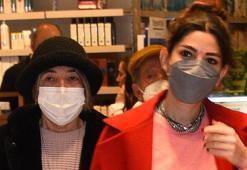 Ceren Moray annesiyle alışveriş turunda