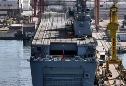 Mavi Vatan'ı koruyacak olan Türkiye'nin ilk uçak gemisi havadan görüntülendi