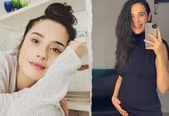 Funda Eryiğit'ten hamilelik pozu: Bazı aynalar, bazı olaylar