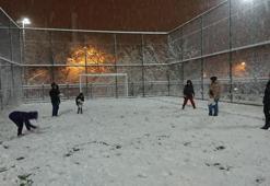 Kar yağışı etkisini gösterdi! Ankara beyaza büründü