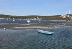 İzmir'de tedirgin eden görüntü! Denizdeki 25 metrelik çekilmenin tek nedeni