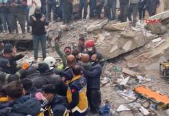 Gaziantep'te aynı aileden 3 kişi 108. saatte enkazdan sağ olarak kurtarıldı