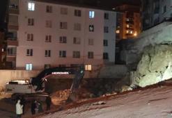 Ankara'da istinat duvarı çöktü, 2 apartman tahliye edildi