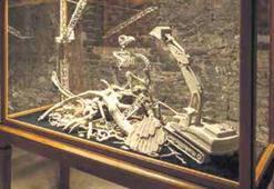 Yıkımın tam ortasındayız