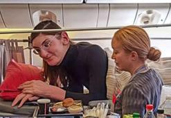 Dünyanın en uzun kadını! İlk uçak seyahatinden sonra yurda döndü