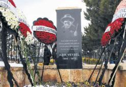 Âşık Veysel anılıyor